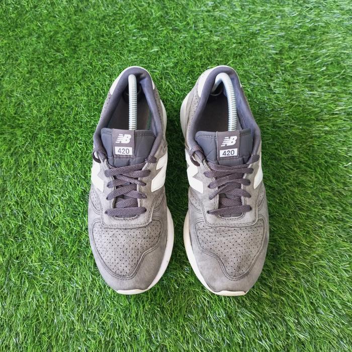 New Balance 420