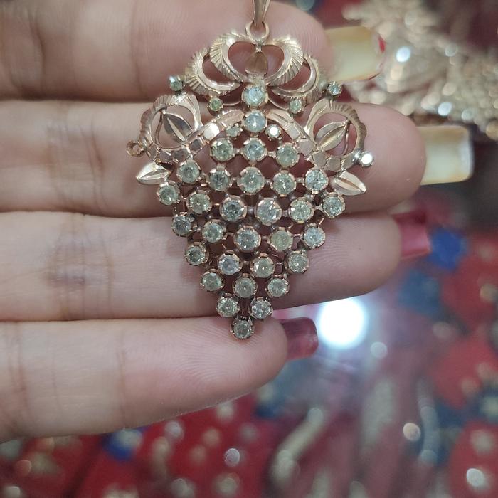 Berlian Medan(Liontin Anggur) cantik