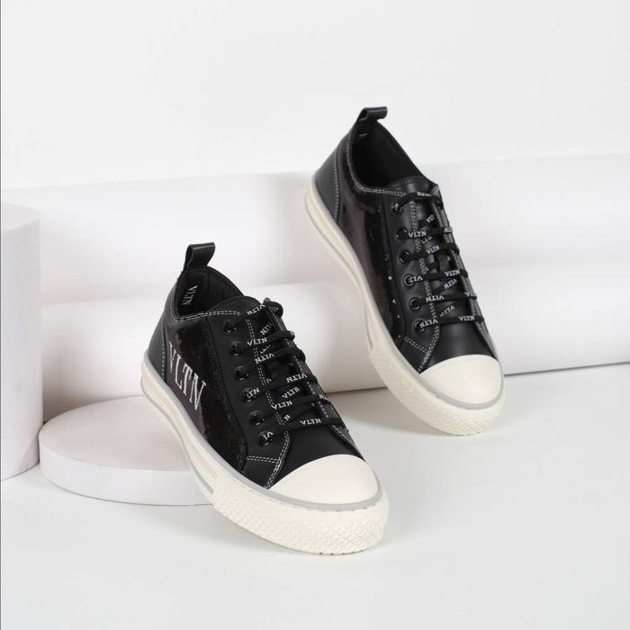 VLTN Low Top Sneakers Women