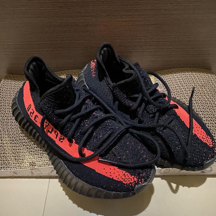 Adidas Yeezy Boost 350 V2 Black Red Stripe Second Branded