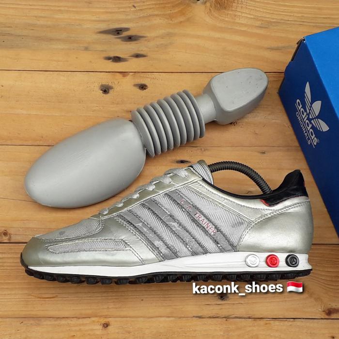 SEPATU ADIDAS LA TRAINER SILVER BLACK