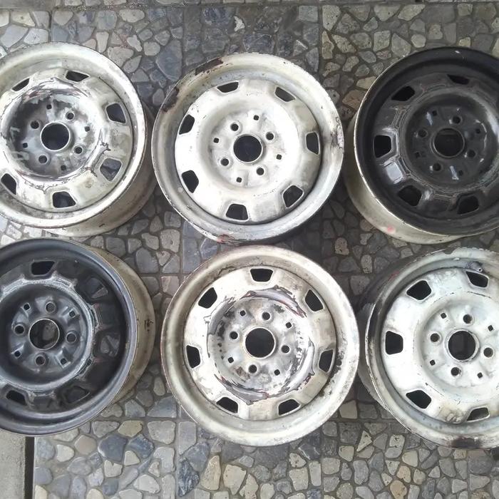 Velg kaleng oem R13 Toyota Starlet bekas