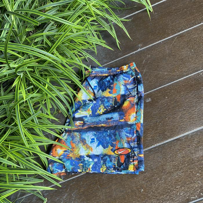 Celana pendek nike vintage 90s hawaii