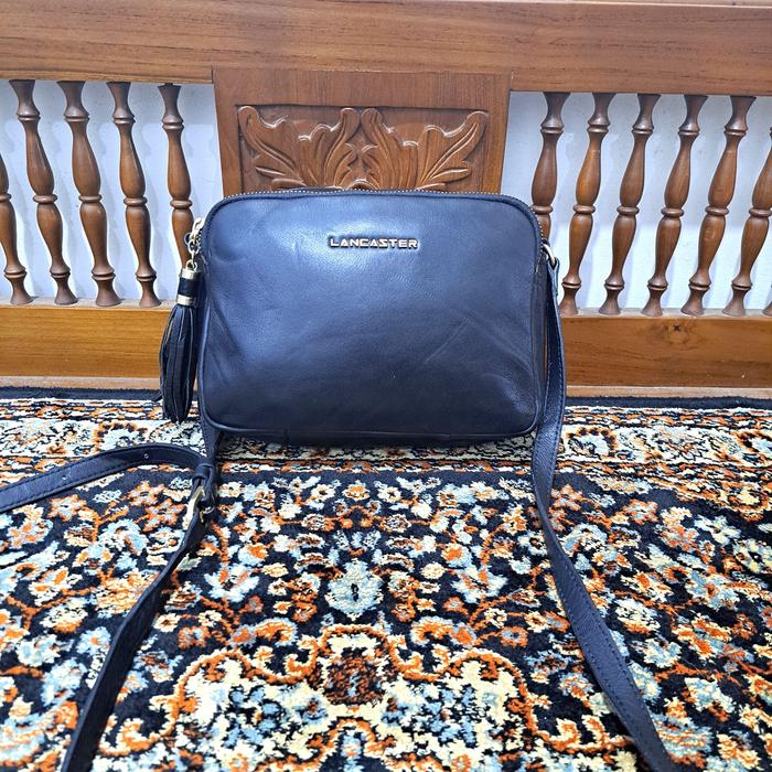 tas sling bag lancaster