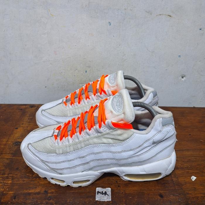 sepatu second ori nike airmax 95 size 40,5