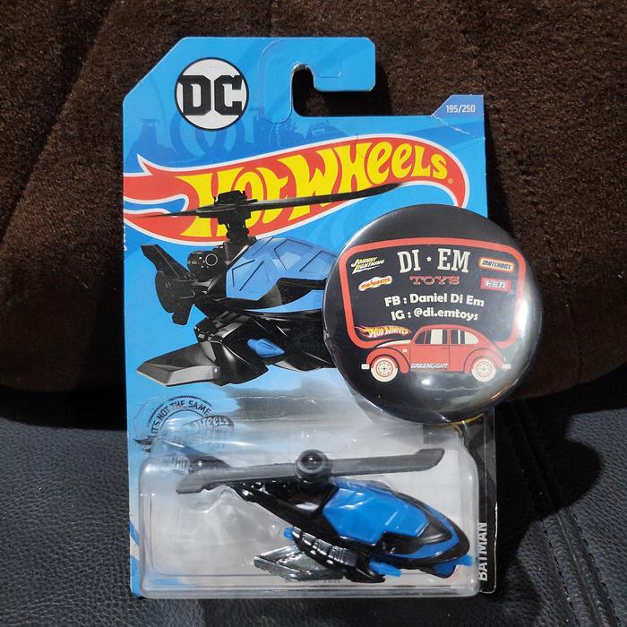 Hotwheels DC Batman Batcopter Biru