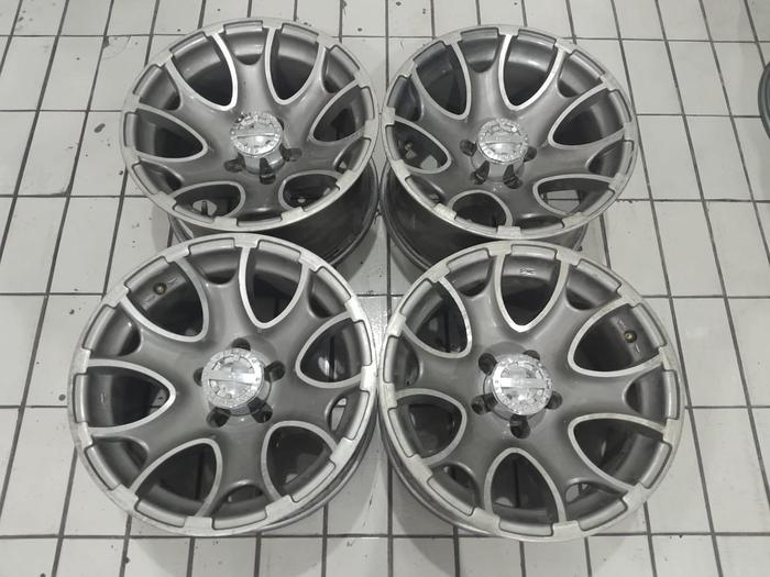 Pelek Velg Mobil Bekas DEVINO R15 Untuk Rush Terios Taruna captiva