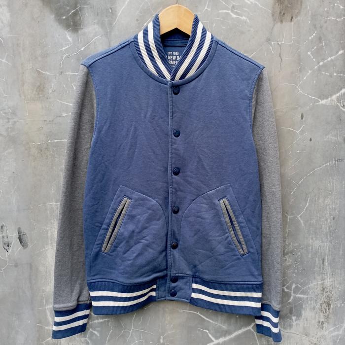 jaket varsity SPAO second