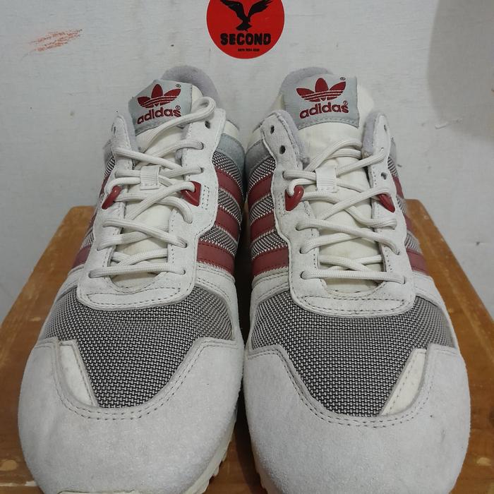 sepatu adidas zx700