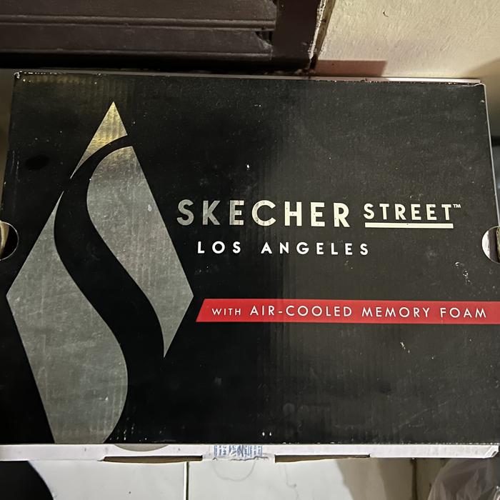 sepatu skecher