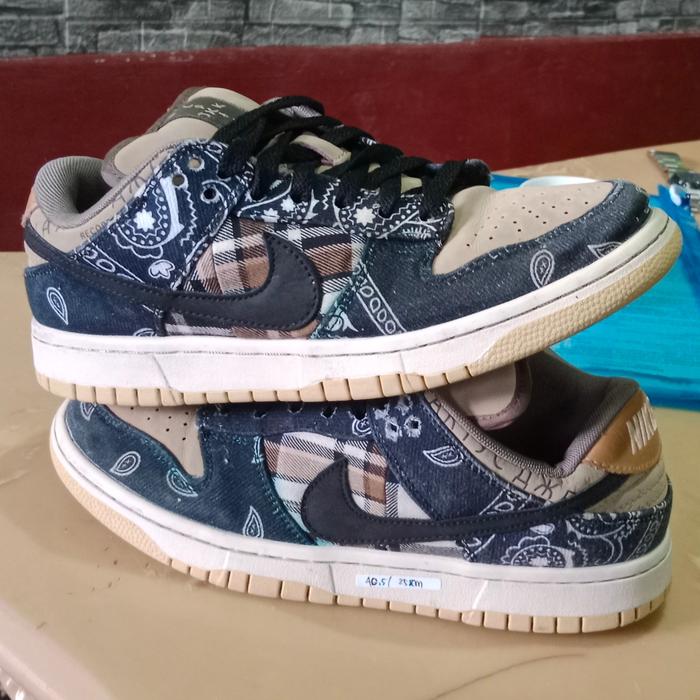 second branded authentic SB dunk Low Travis Scoot size 40/25cm Legit