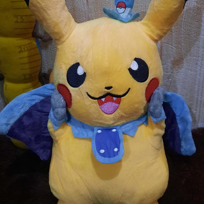 Boneka pikachu kostum dracula ori