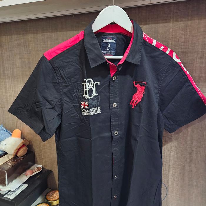 kemeja polo lengan pendek