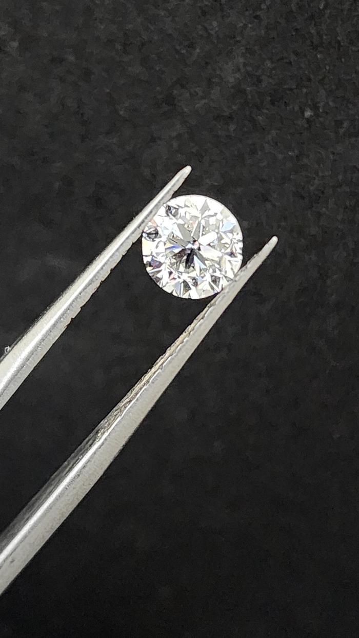 BERLIAN ASLI GIA 1.00 CARAT ROUND BRILLIANT E - VS1
