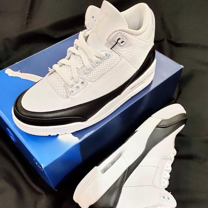 Jordan 3 Retro Fragment