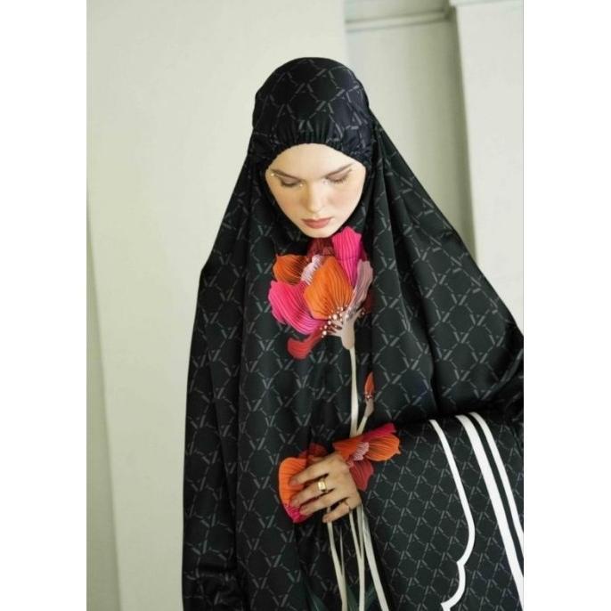 Vivi Zubedi Reverie Prayer Set Srmm