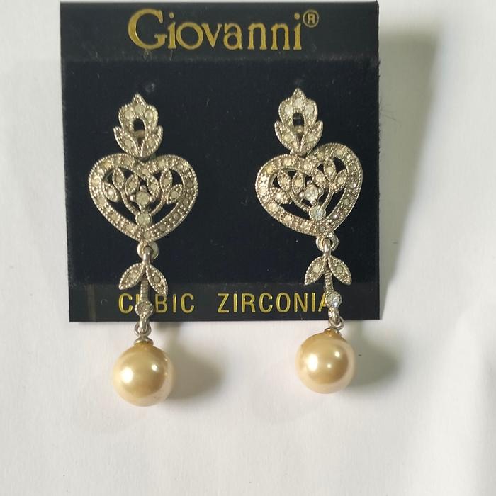 anting zirconia pearl giovanni