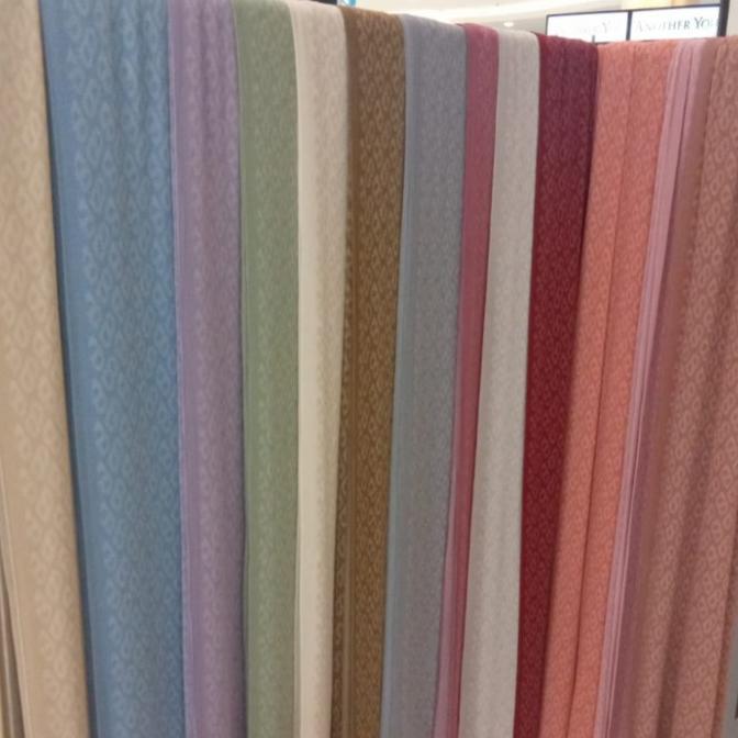 Buttonscraves tapis pleated shawl