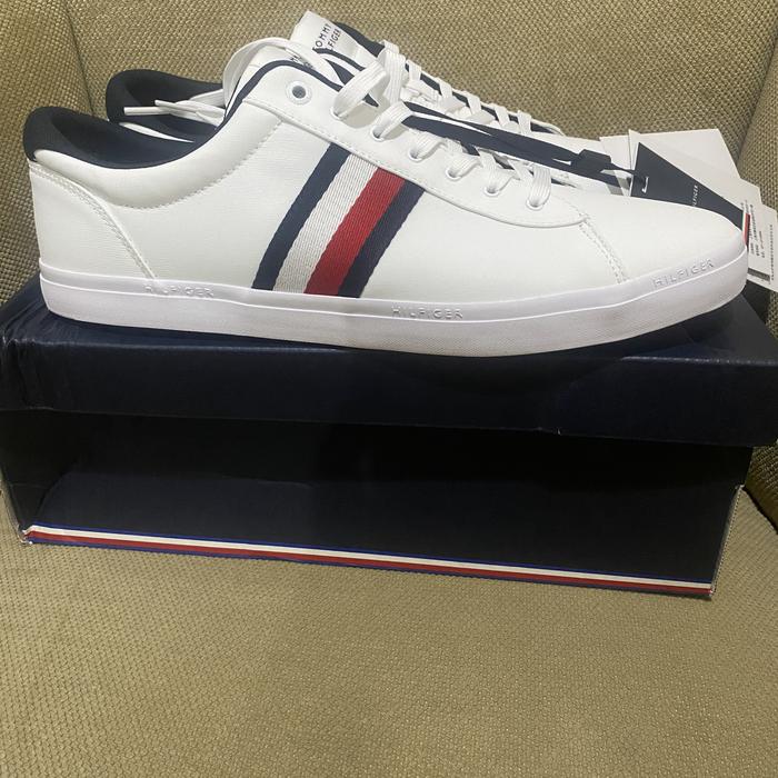 Sepatu Tommy Hilfiger Original Essential Iconic Signature Tape Trainers