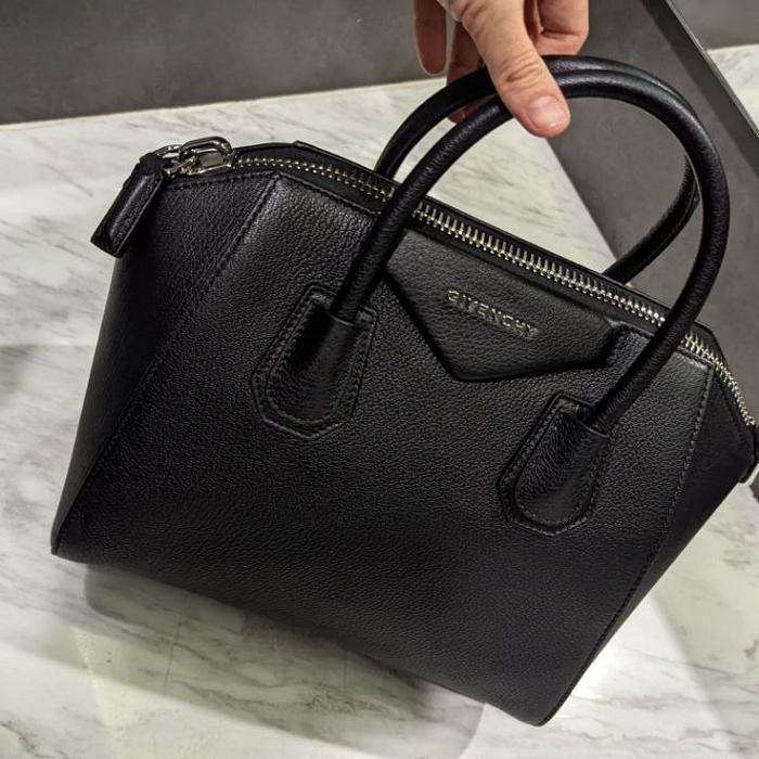 Givenchy Antigona small preloved 98% kondisi pristine (TURUN HARGA)