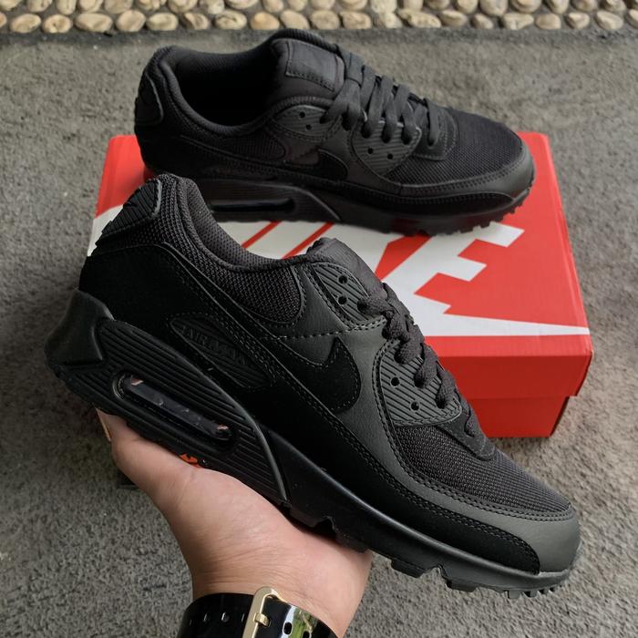 NIKE AIR MAX 90 TRIPLE BLACK