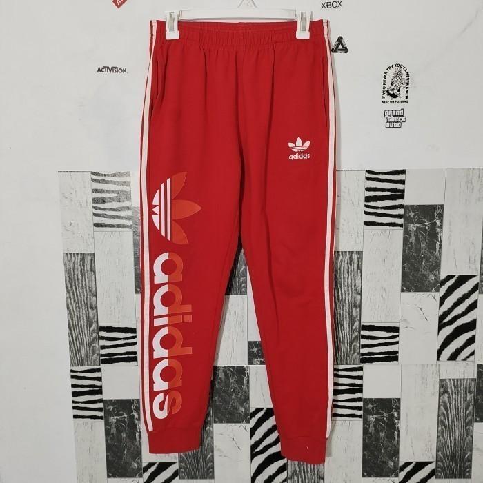 Celana Jogger Adidas Trefoil model 3 stripes Big Logo warna merah putih