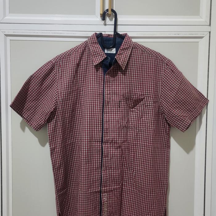 Kemeja CP Company Kotak Merah