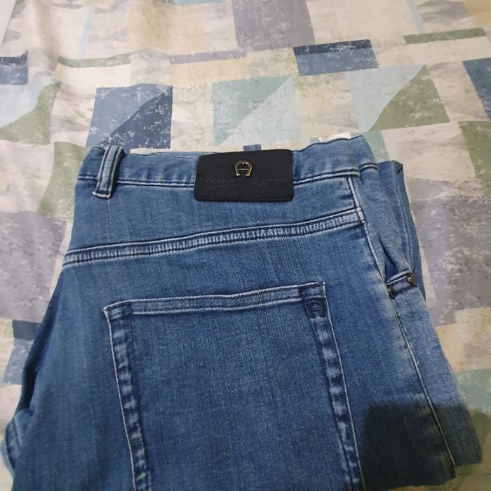 Jeans  pria Aigner second original size 36 preloved mantul