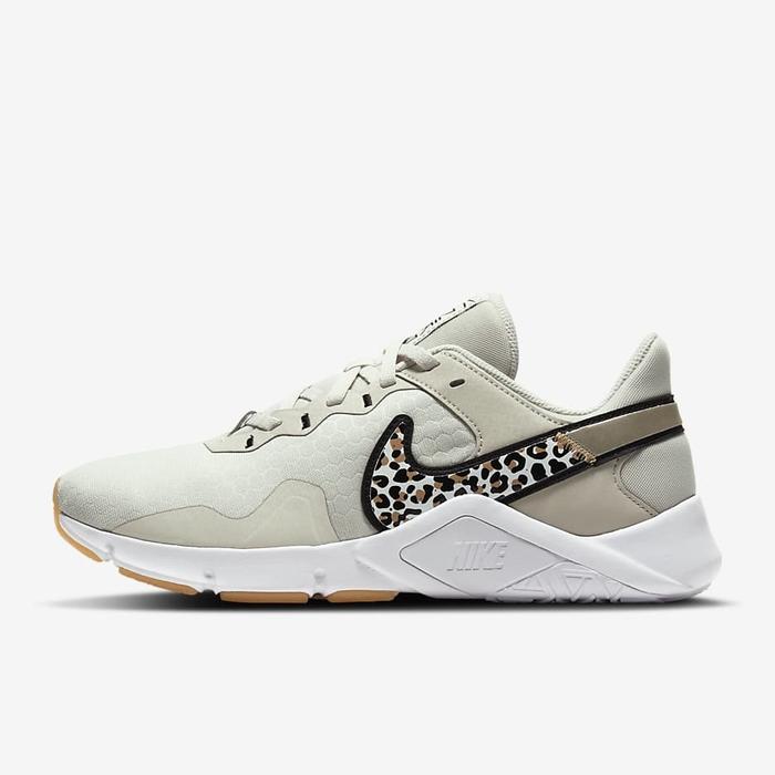 sneaker wanita original Nike Legend Essential 2 21102020006