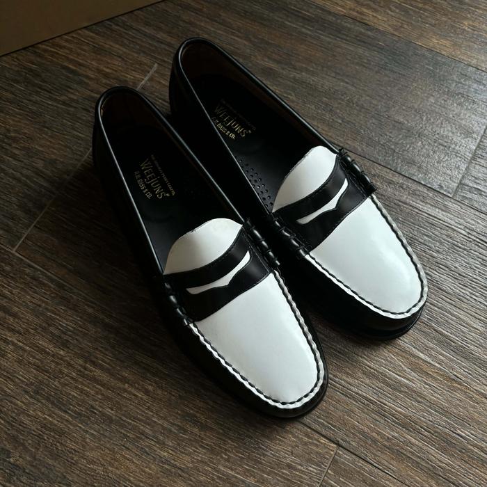 GH BASS Weejuns / G.H Bass Weejuns Heritage Larson Moc Penny Loafer Black White Leather BA11010H 001