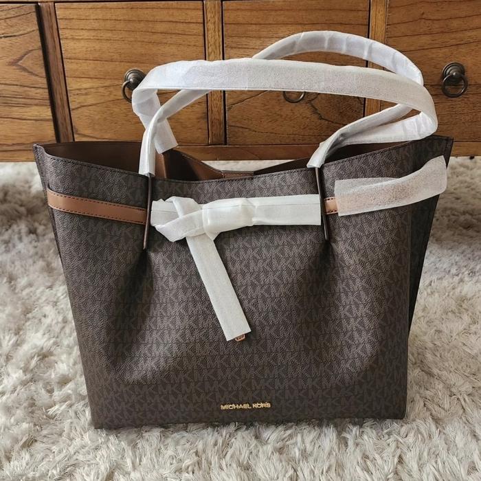 tas wanita mk emilia large ew tote brown ej