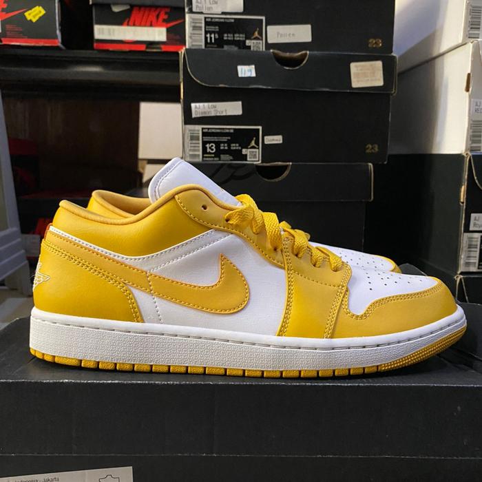 AJ 1 Low Pollen (ETALASE 1826)