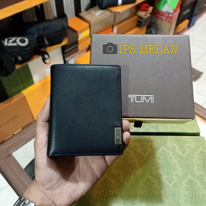 Dompet Tumi pria mode buku