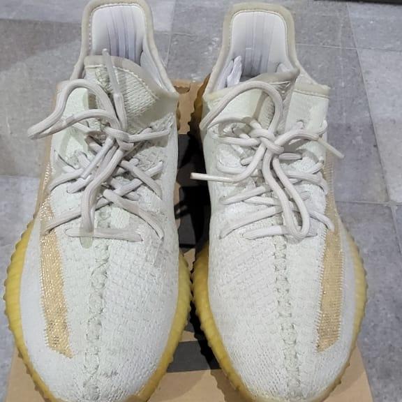 Sepatu sneakers Hypebeast Adidas Yeezy Boost 350 V2 Hyperspace US 8½ Second