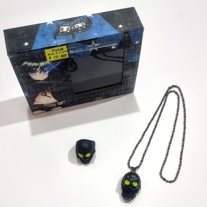 Black Rock Shooter Kalung dan cincin set with box Bentuk tengkorak Skull necklace and ring set