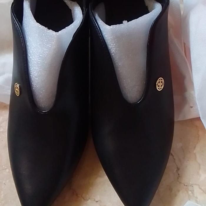 sepatu Nada puspita uk 38 salah ukuran