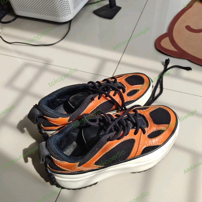 Converse Run Star Veloz Ox Mandarin/Black - Preloved - 35