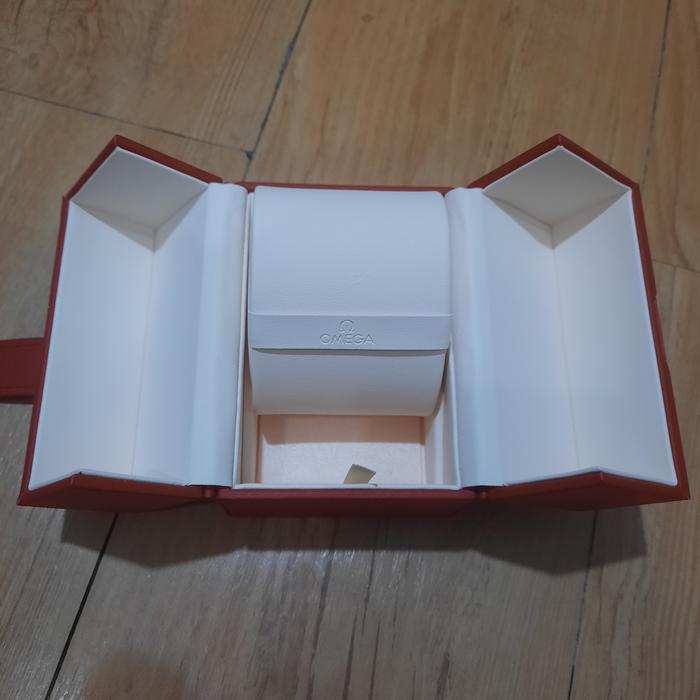Box Jam Omega Travel Case Original Swiss