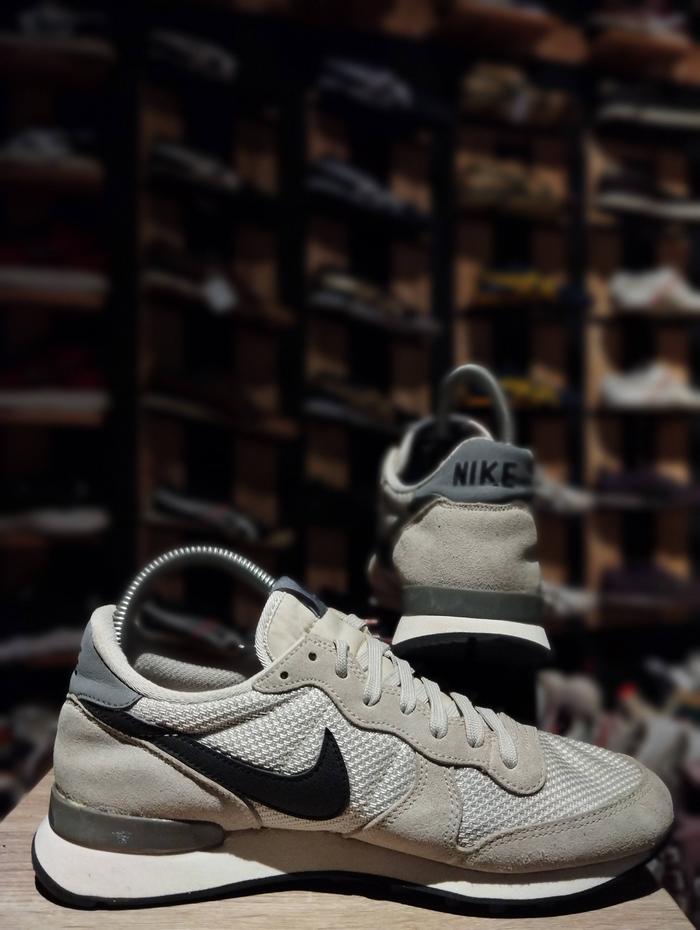 LS142 Sepatu Wanita Nike Internationalist Grey ORIGINAL SECOND