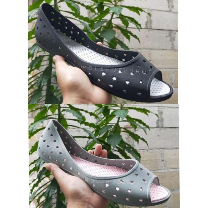 Spesial Bata Sepatu Wanita Heart Peep Toe (Black, Grey, Bee)