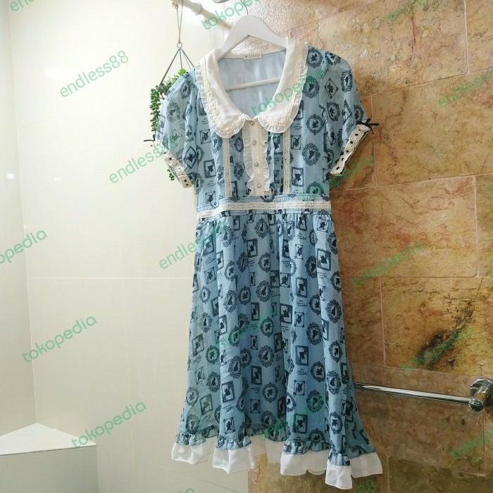 PreLoved - Axes Femme dress Alice in Wonderland