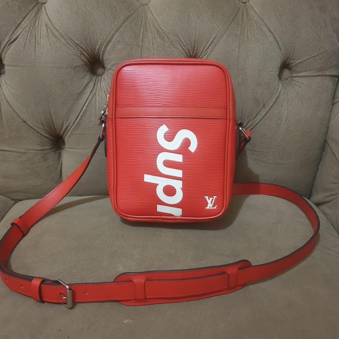 Mulus .authentic tas selempang louis vuitton .lv x supreme