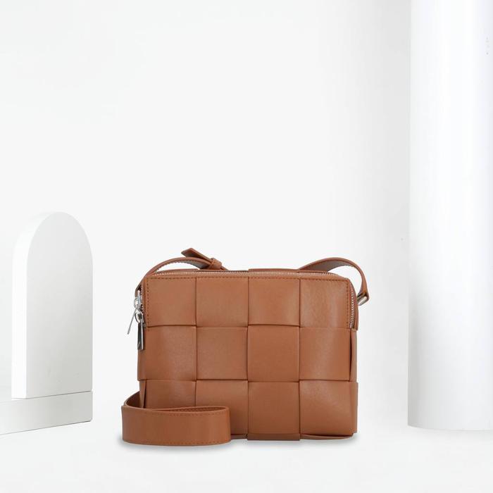 bag BV tas Cassette Messenger Bag in Brown