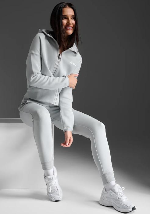 JACKET 2XU Women's S XS Commute Full Zip Hoodie Jackets and Outers WR7078A-HBM