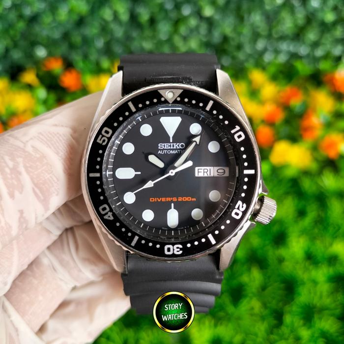SEIKO Scuba Legend SKX013 SKX013K1 SKX013K2 Black Mid Size 38mm Automatic Diver Discontinued Mini SK