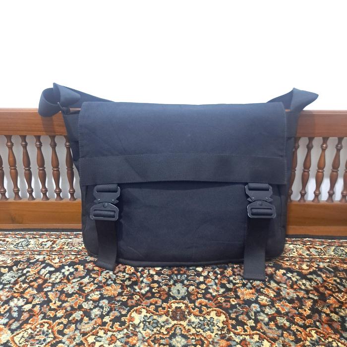tas selempang maison mined