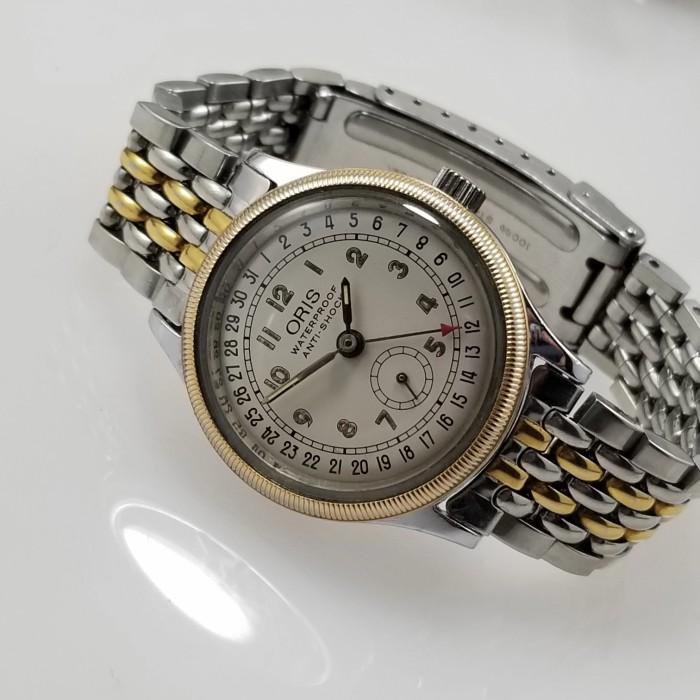 50s Vintage Oris Pointer Date small sub second Patina Ivory Dial collectible item