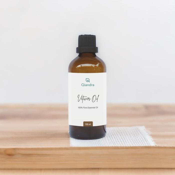 Vetivert essential oil 100ml - Minyak atsiri akar wangi / Usar