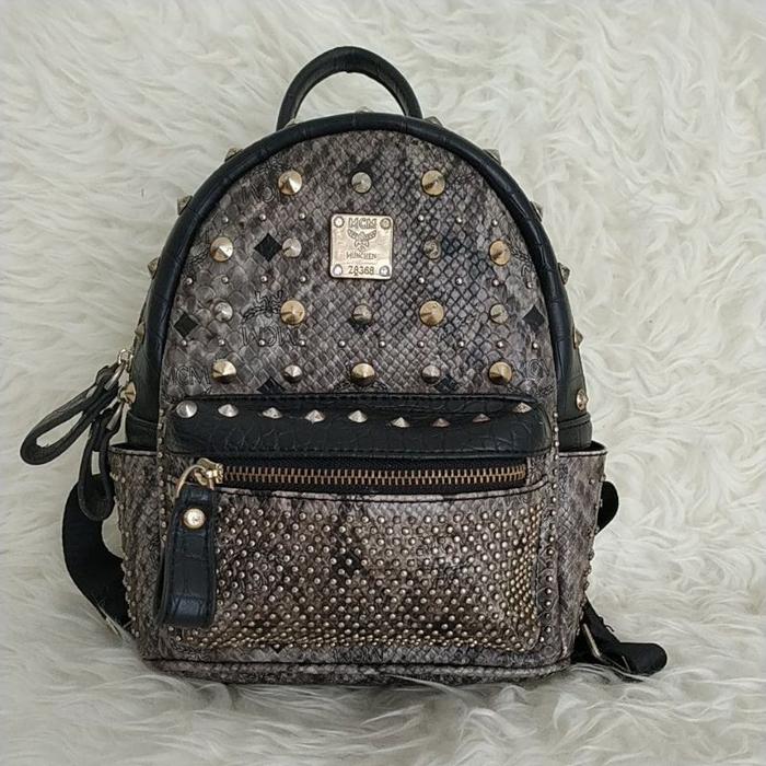 Tas Mcm Studded Medium Backpack Bag