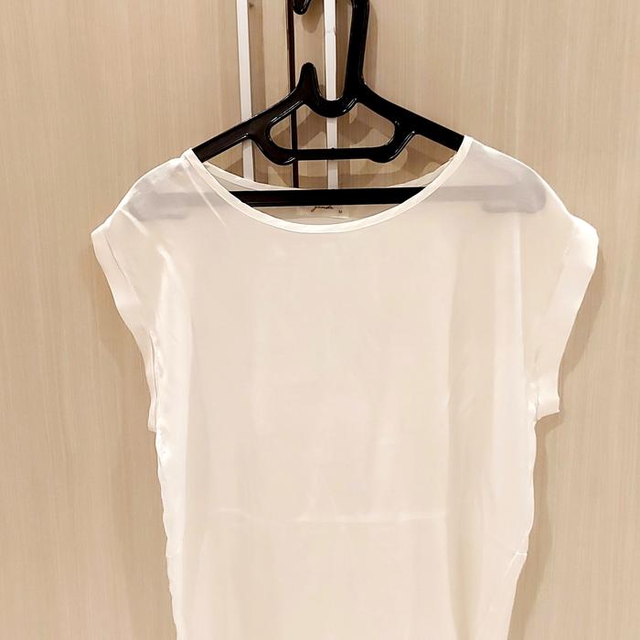 Gaudy silky blouse preloved